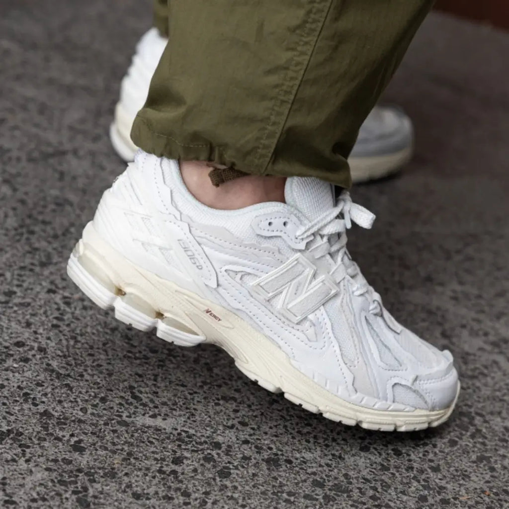 New Balance 1906D Sneakers | M1906DE