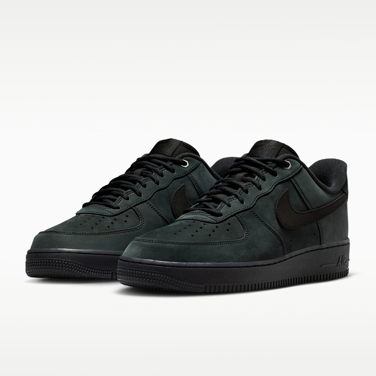 Nike Air Force 1 '07 WB CJ9179-001 – Unisex Winterized Leather Sneaker