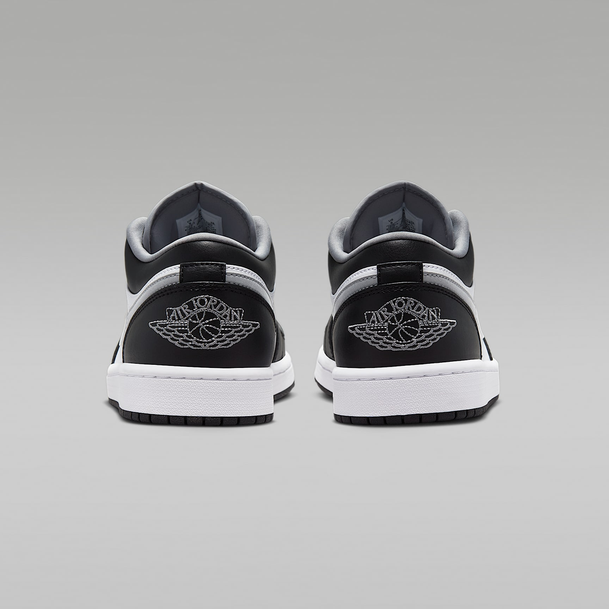 Air Jordan 1 Low 553558-040 – Unisex Classic Black/White Sneaker