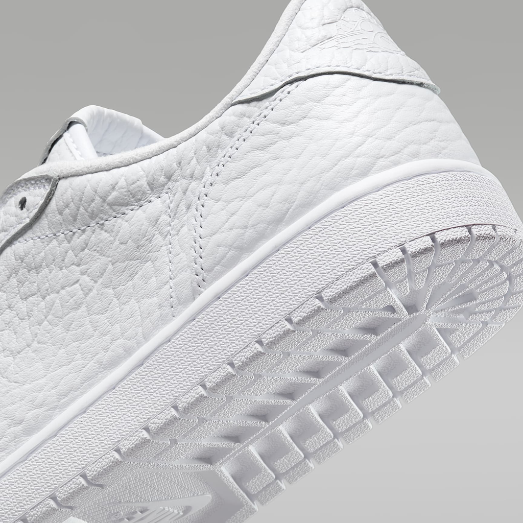 Air Jordan 1 Retro Low 872782-100 – Unisex Classic White Sneaker