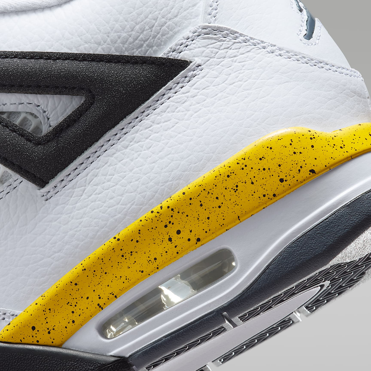 Air Jordan 4 Retro “Tour Yellow” IO2463-102 – Men's Sneaker