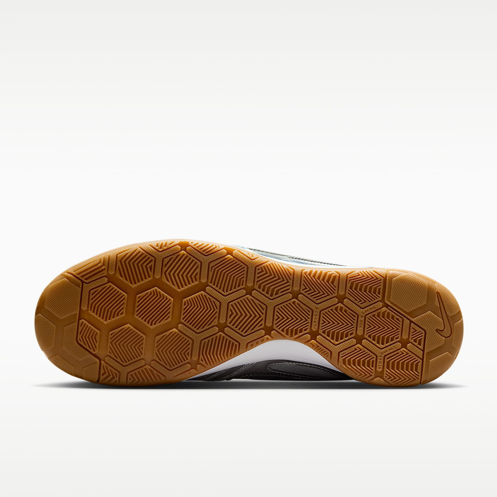 Nike Gato LV8 IB3566-001 – Indoor Soccer Shoe